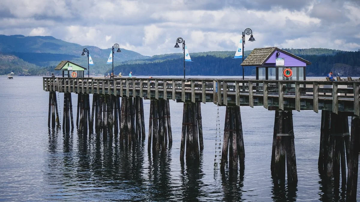 Campbell River Travel Guide: Things to do in Campbell River, BC, Vancouver Island, Canada including visiting the pier 