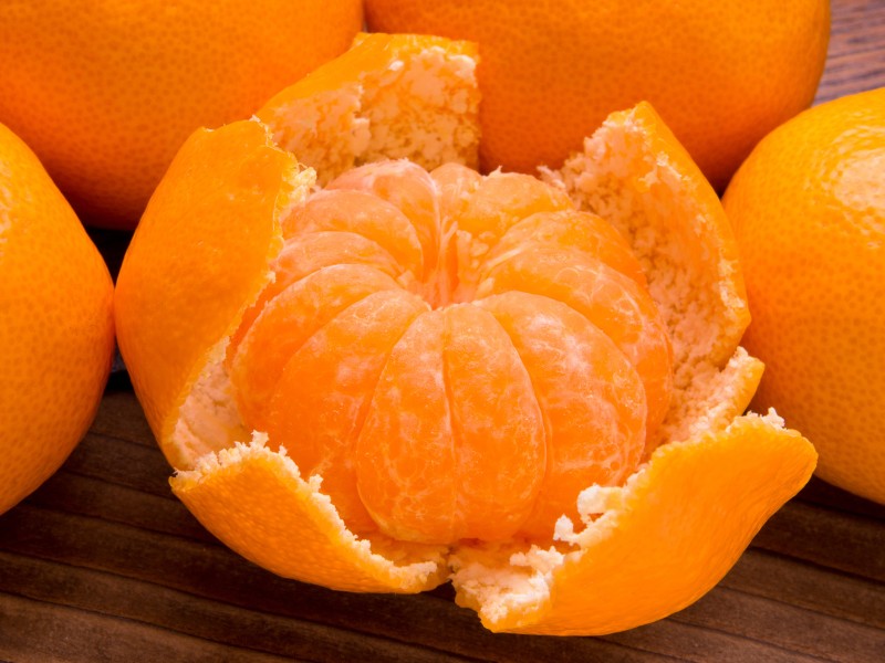 Famous Wenzhou oranges are a must try snack for visitors 