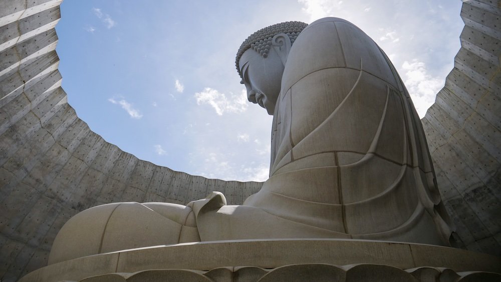 Giant Buddha rule of thirds photography visiting Sapporo, Japan 