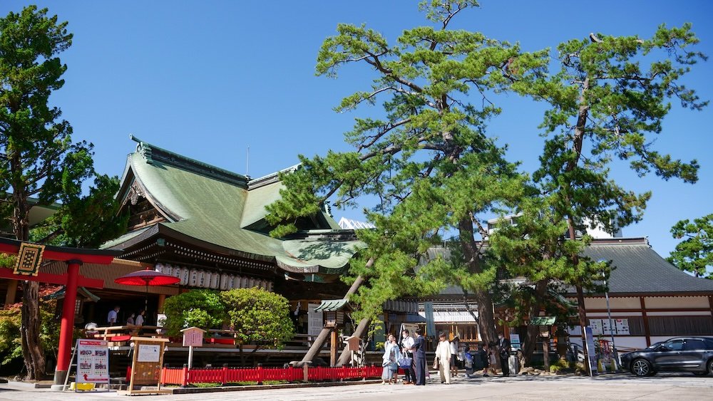 Hakusan Park and Shrine wide angle perspective in Niigata, Japan 