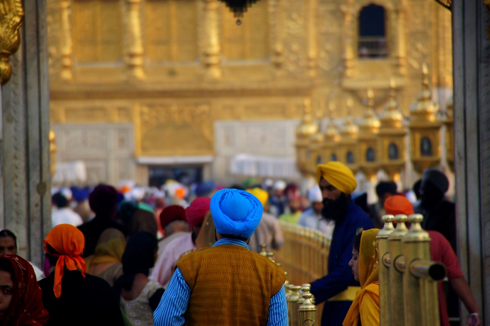 In the afternoon the temple can get awfully crowded – especially near the Gurdwara.