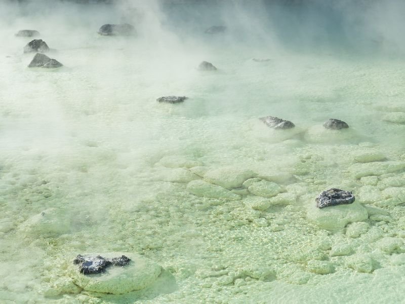 Kusatsu onsen macro views bubbling 