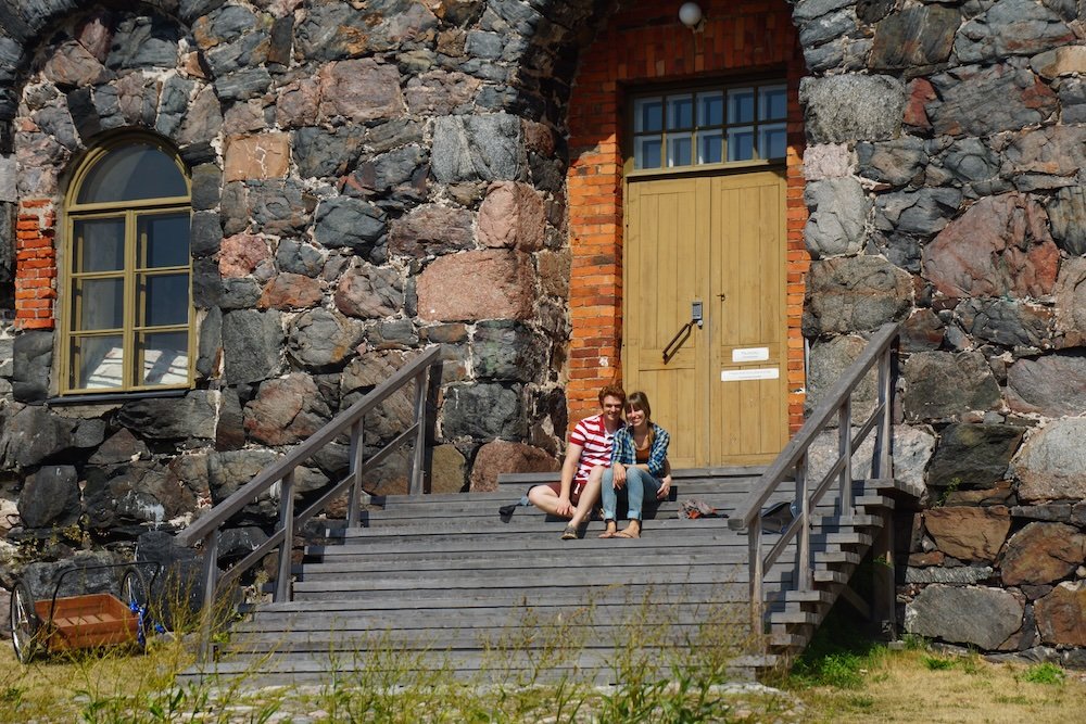 Nomadic Samuel and That Backpacker having a great day trip visiting Suomenlinna