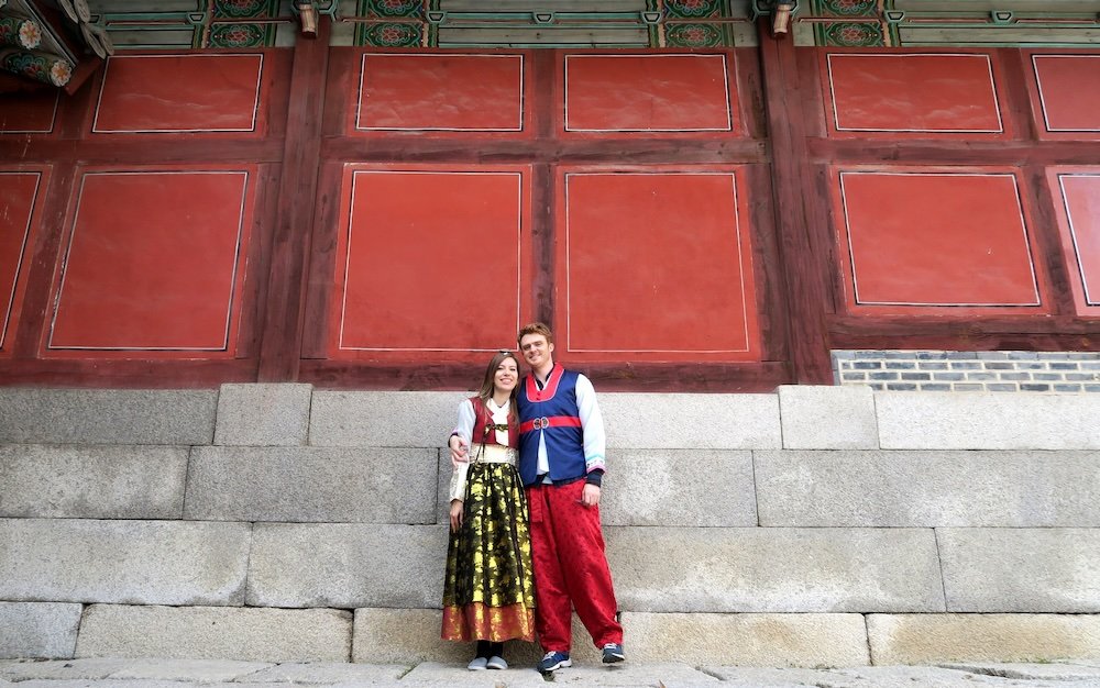 Nomadic Samuel and That Backpacker wearing hanbok in Seoul, Korea 