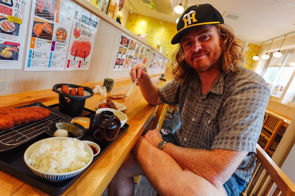 Nomadic Samuel enjoying feating at Beef Cutlet Otaru Kurosawa for Lunch 