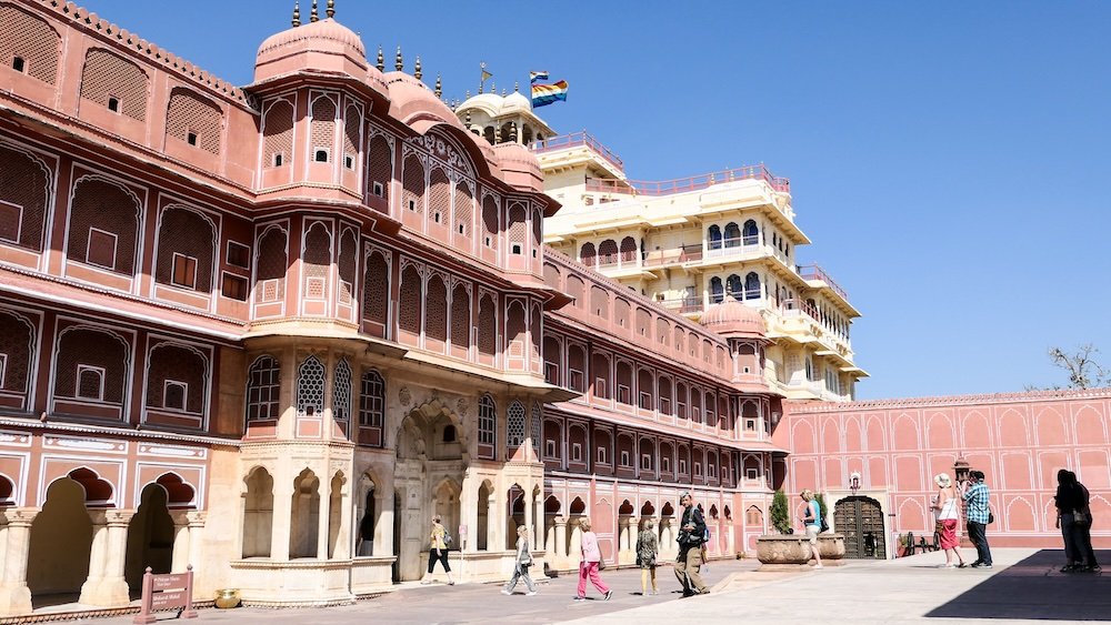 Pink Palace in Jaipur, India hectic scene 