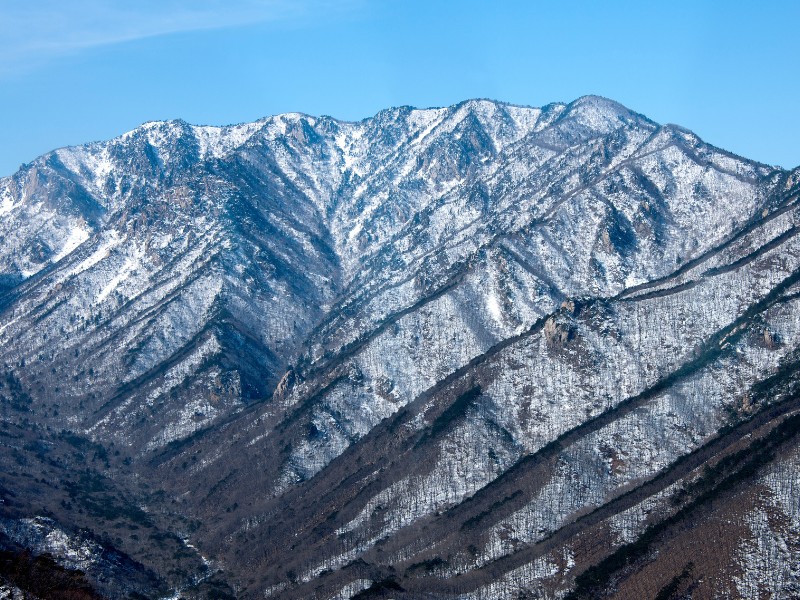 Pyeongchang snow capped mountain views in South Korea 
