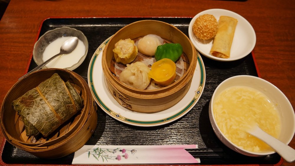 Sentou Mandarin Restaurant 近江町海鮮中華 仙桃 set lunch of Chinese staples like dim sum and bamboo leaf rice in Kanazawa, Japan 