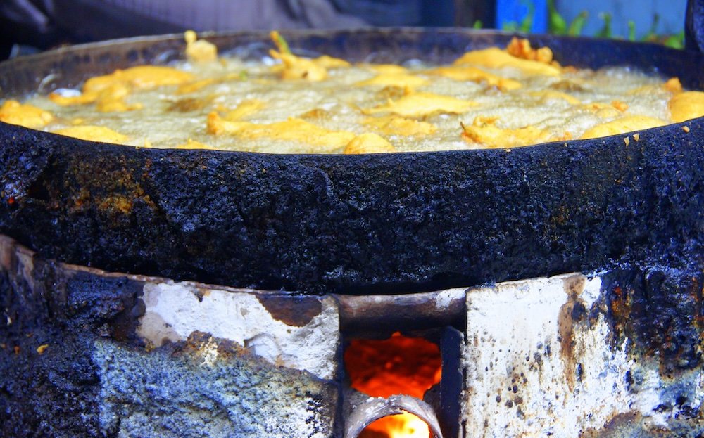 Street food bubbling in oil in Jodhpur, India 