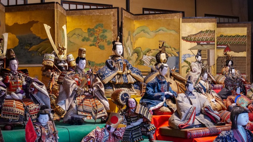 Teahouse with garden and dolls 茶房 似故礼 featuring a distinct, unique and quirky doll collection in Kanazawa, Japan 