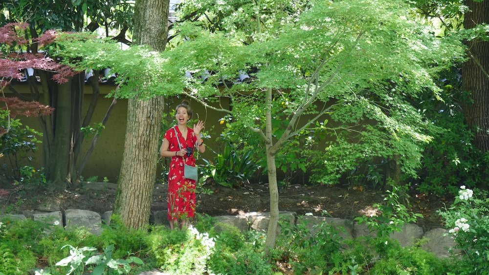 That Backpacker enjoying her time visiting Shitennoji Temple 四天王寺 and Gokuraku-jodo Gardens 極楽浄土 in Osaka, Japan