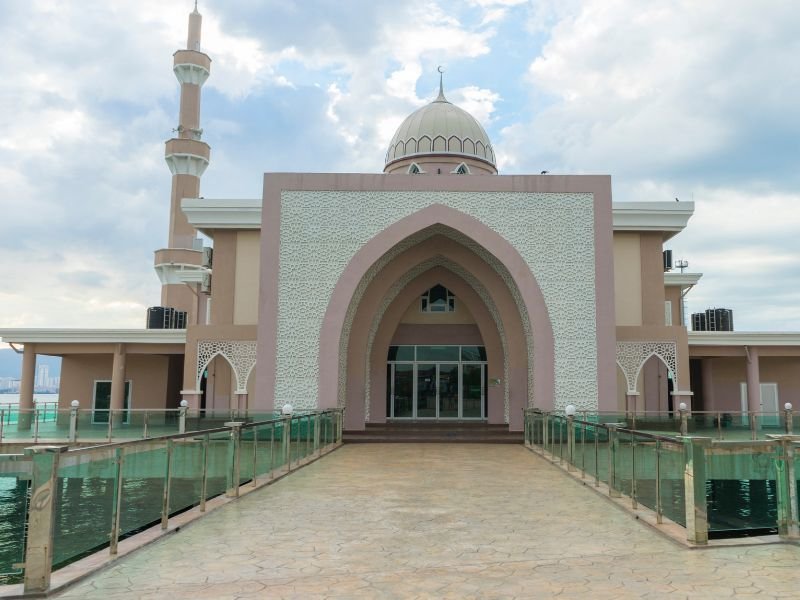 The legendary floating mosque found only in Butterworth, Malaysia