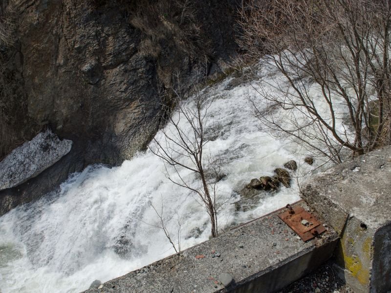 Yubari river looking down 